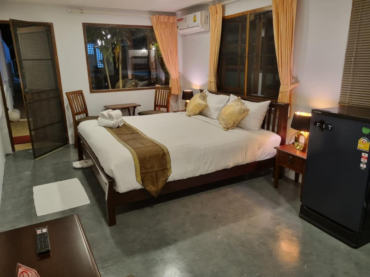 Meyers Hua Hin Hotel Екстериор снимка