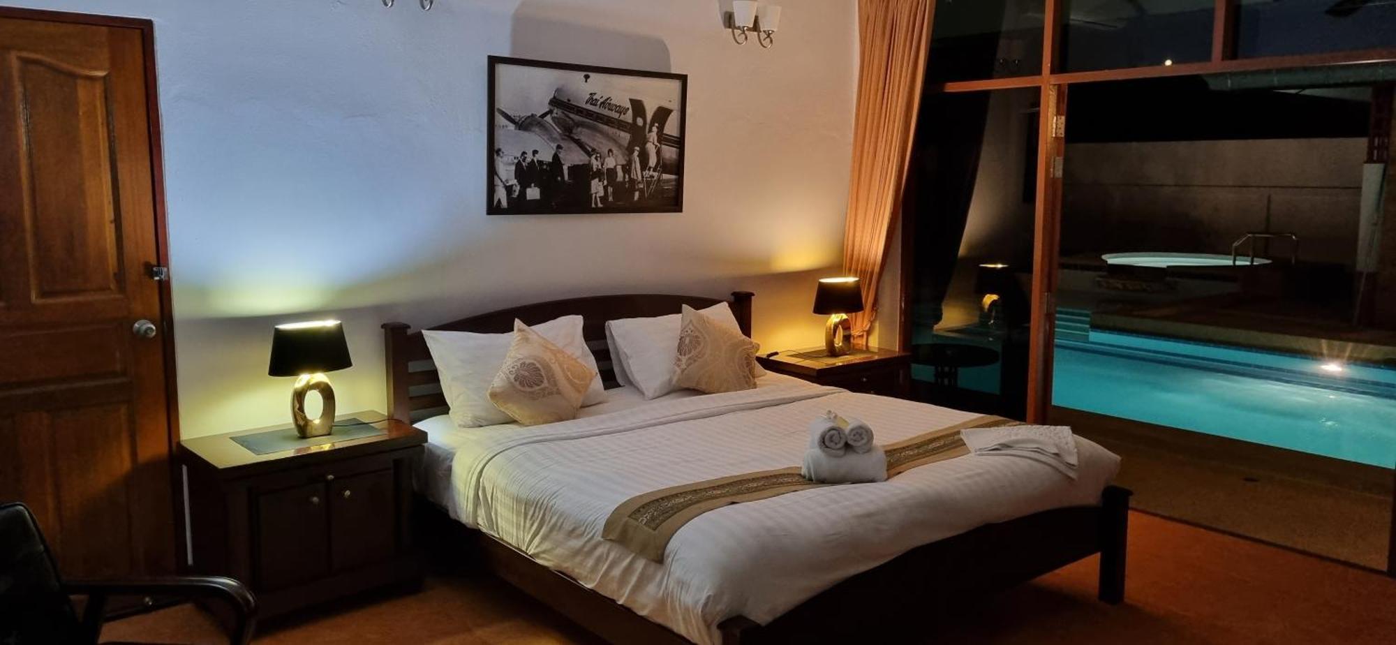 Meyers Hua Hin Hotel Екстериор снимка